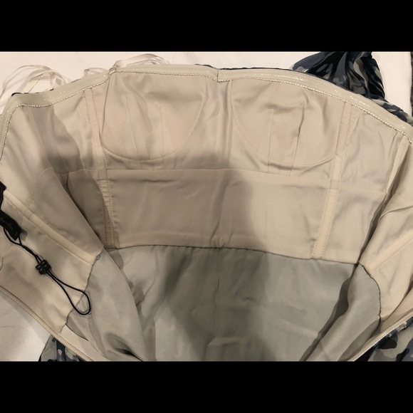 BCBGMAXAZRIA silk one shoulder gown size 2 - Picture 7 of 7